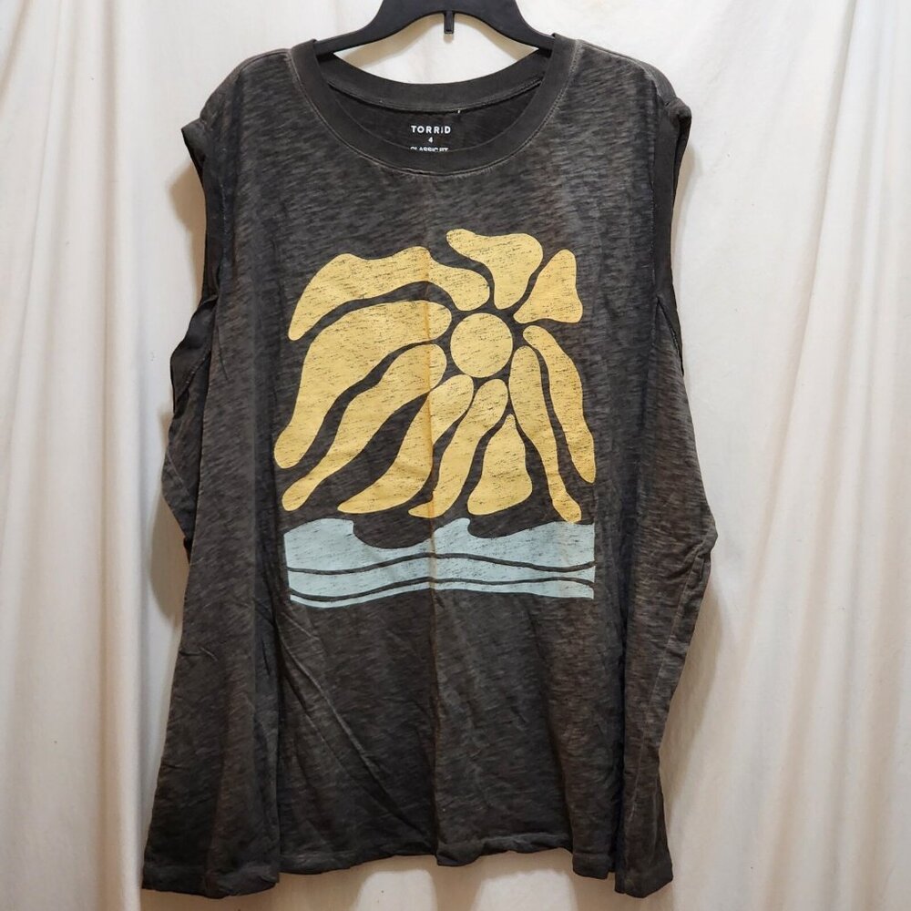 Torrid Womens 4 4X Muscle Tank Top Gray Sunshine Ocean Waves Classic Fit Cotton